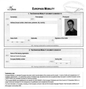 Uczniowie otrzymali certyfikaty EUROPASS - MOBILITY - dokument ważny w całej Unii Europejskiej