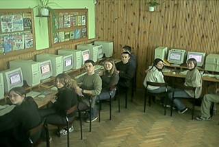 Pracownia informatyki - po zmianie komputerów na Celeron 466MHz Pracownia informatyki s.403 - po zmianie komputerów na Celeron 466MHz