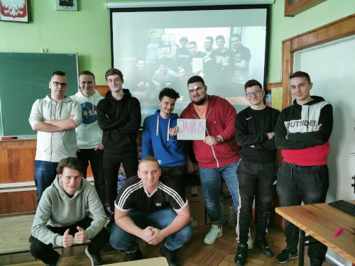 Pami�tkowe zdj�cie z kosztorysem - klasa 4Tia - grudzie� 2019